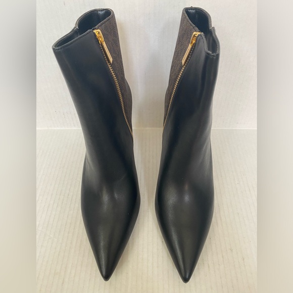 Michael Kors Alina Flex Leather and Logo Ankle Boot  Size 8.5 NWOB - Picture 4 of 7